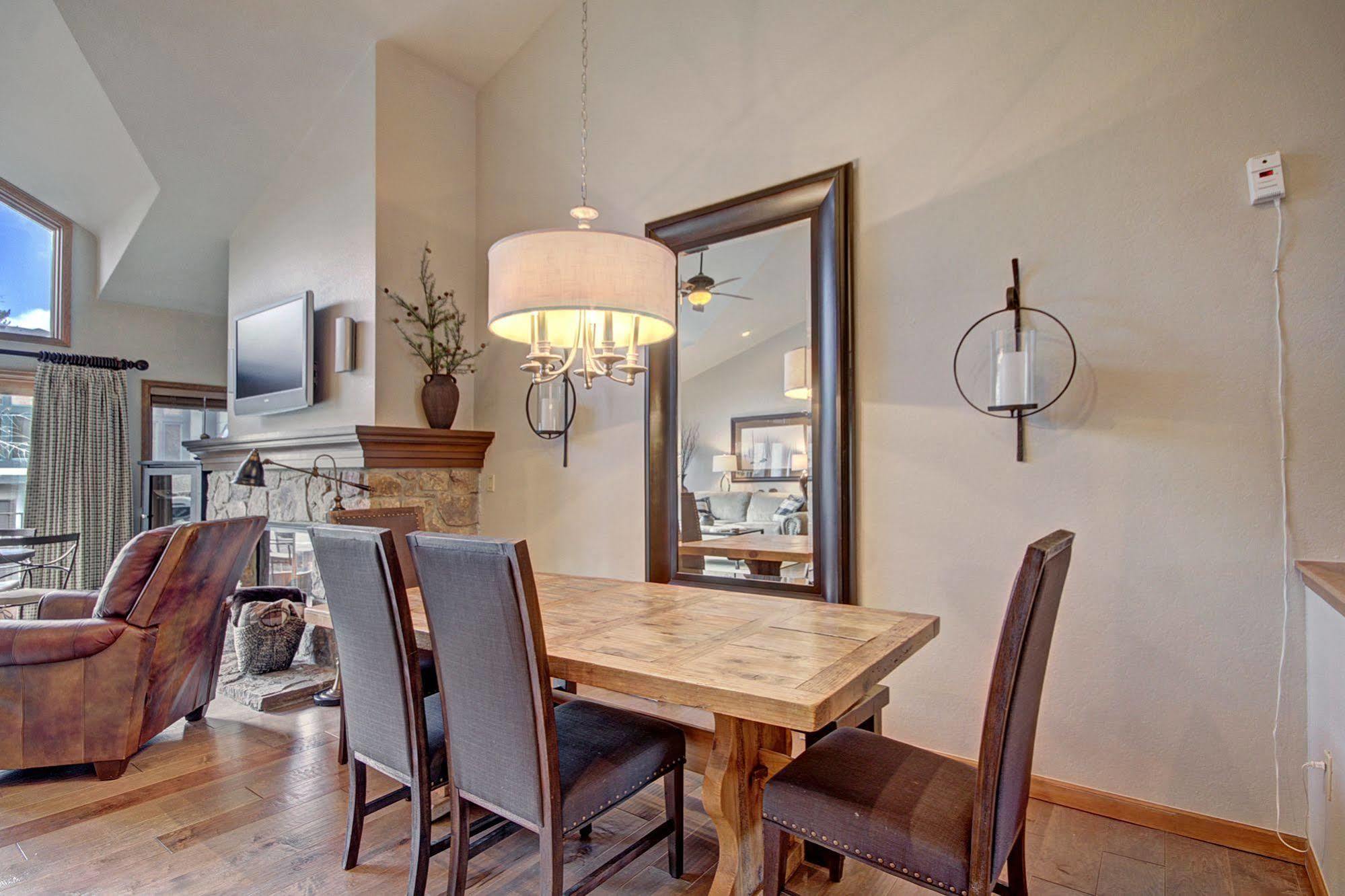 One Breckenridge Place Townhomes ภายนอก รูปภาพ
