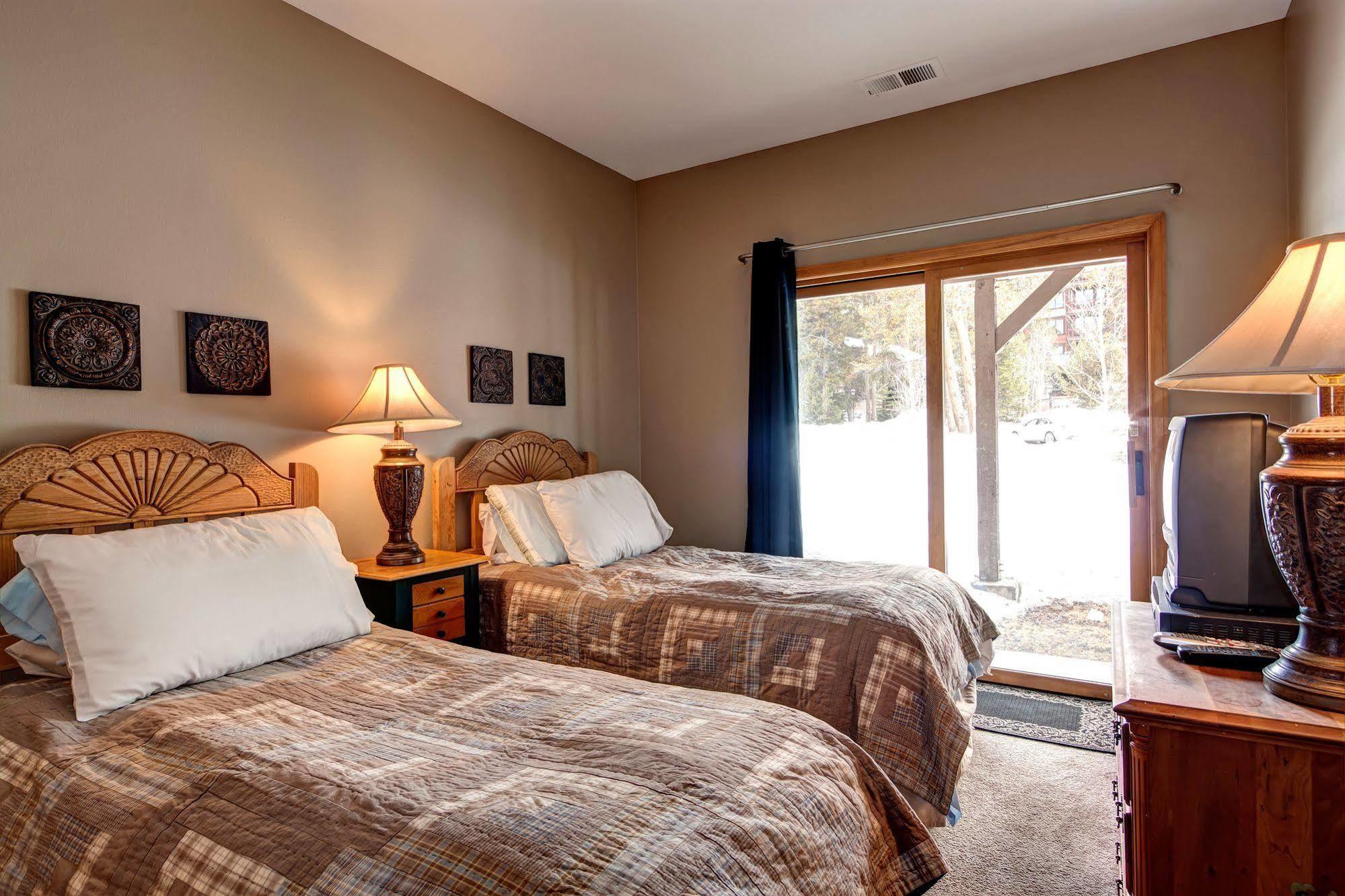 One Breckenridge Place Townhomes ภายนอก รูปภาพ