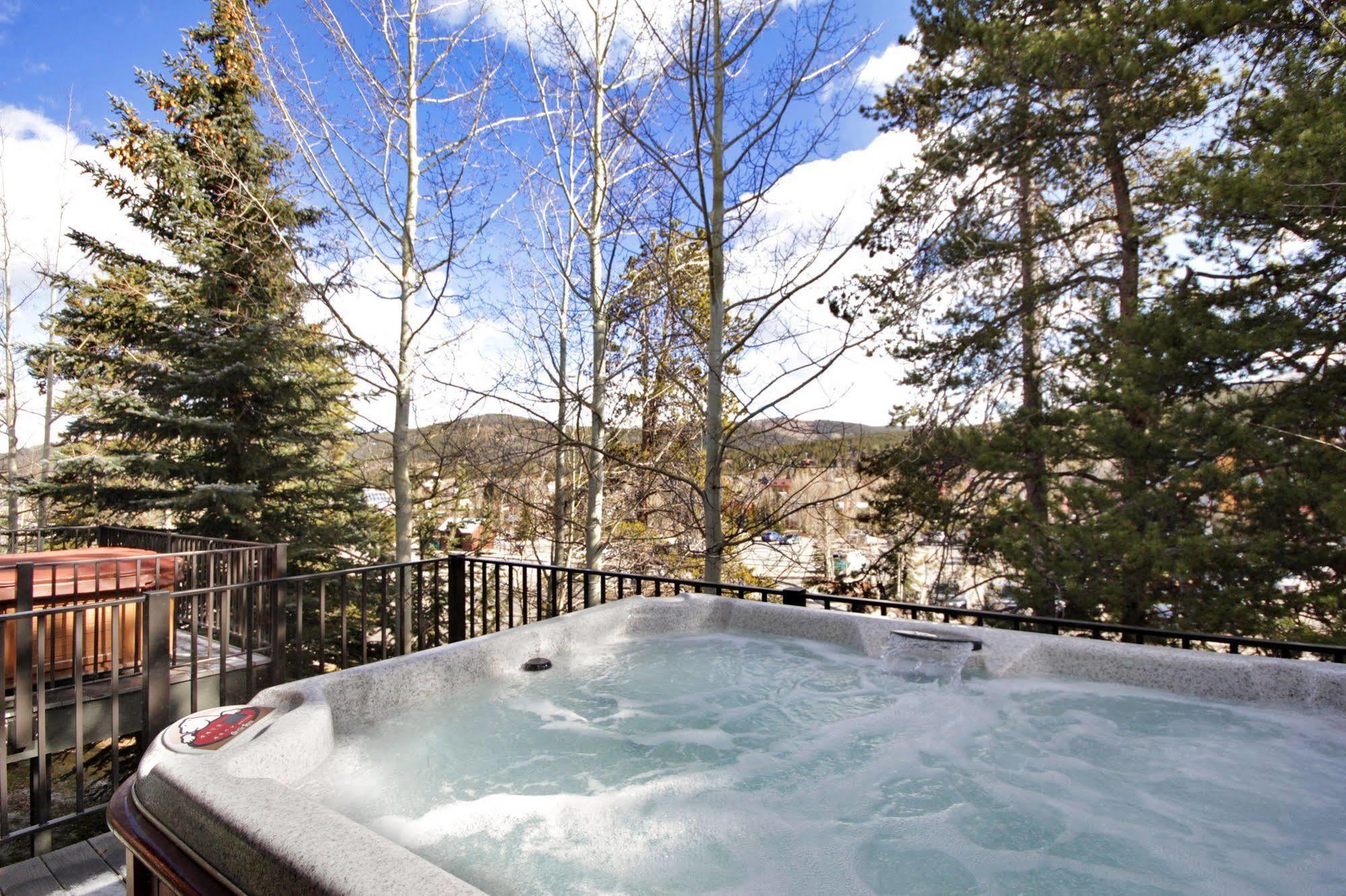 One Breckenridge Place Townhomes ภายนอก รูปภาพ