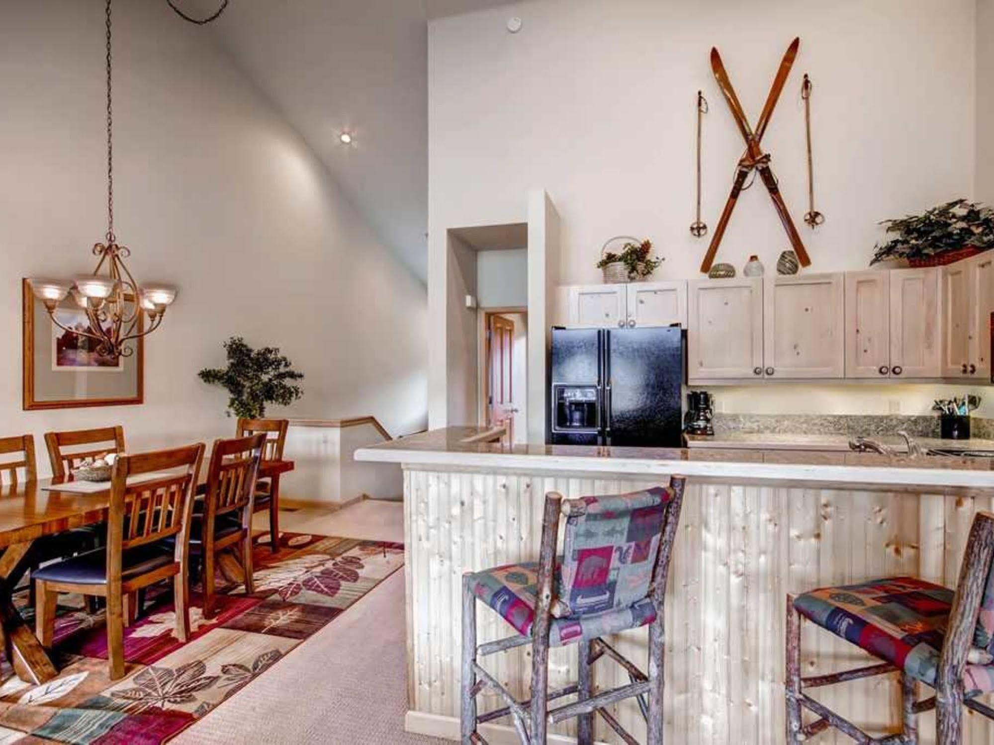 One Breckenridge Place Townhomes ภายนอก รูปภาพ